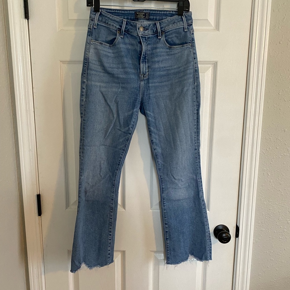 Abercrombie & Fitch, Simone High Rise Ankle Flare, Size 27 regular blue jeans